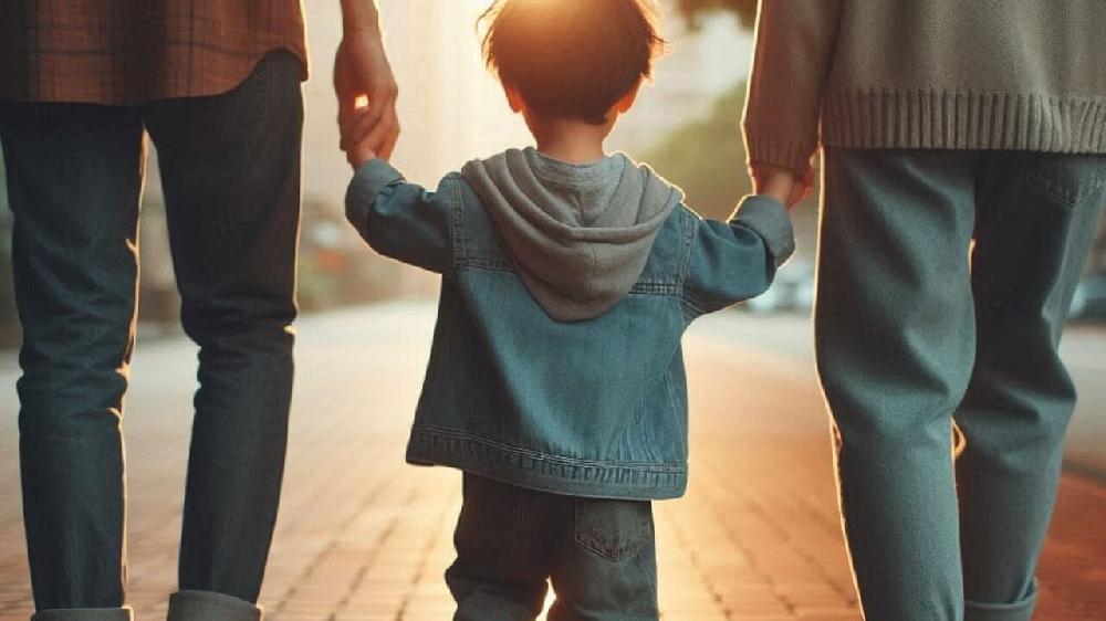 Registro bigenitorialità, stessi diritti e responsabilità per i genitori separati: il minore avrà doppio domicilio 